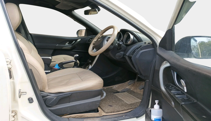 2018 Mahindra XUV500 W7, Diesel, Manual, 78,338 km, interior