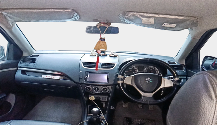 2013 Maruti Swift VXI, Petrol, Manual, 33,296 km, interior