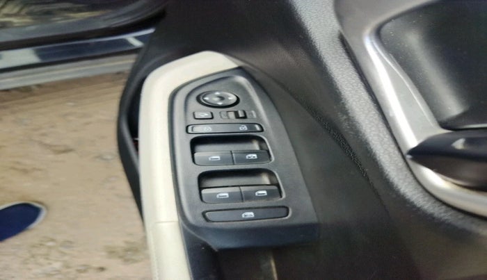 2022 Hyundai VENUE SX 1.0 (O) TURBO IMT, Petrol, Manual, 35,437 km, interior