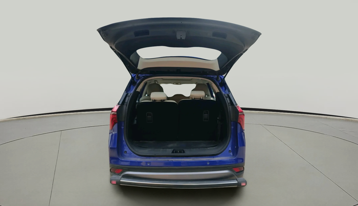 2022 Mahindra XUV700 AX 5 P MT 7 STR, Petrol, Manual, 27,166 km, exterior