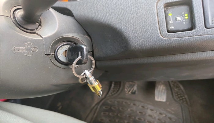 2011 Maruti Swift VXI, Petrol, Manual, 1,14,535 km, interior