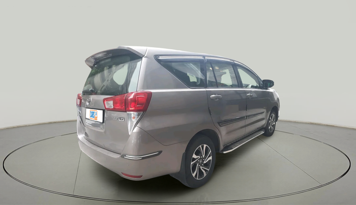 2022 Toyota Innova Crysta 2.7 GX AT 7 STR, Petrol, Automatic, 16,298 km, exterior