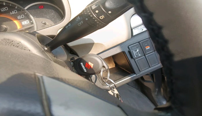 2016 Maruti Wagon R 1.0 VXI, Petrol, Manual, 84,961 km, interior