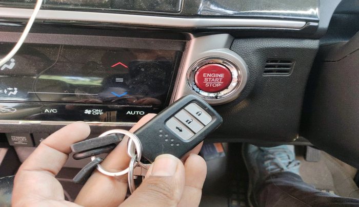 2016 Honda City 1.5L I-VTEC VX CVT, Petrol, Automatic, 33,811 km, interior