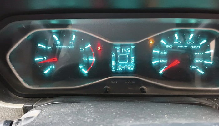 2019 Mahindra Scorpio S9, Diesel, Manual, 1,04,790 km, interior