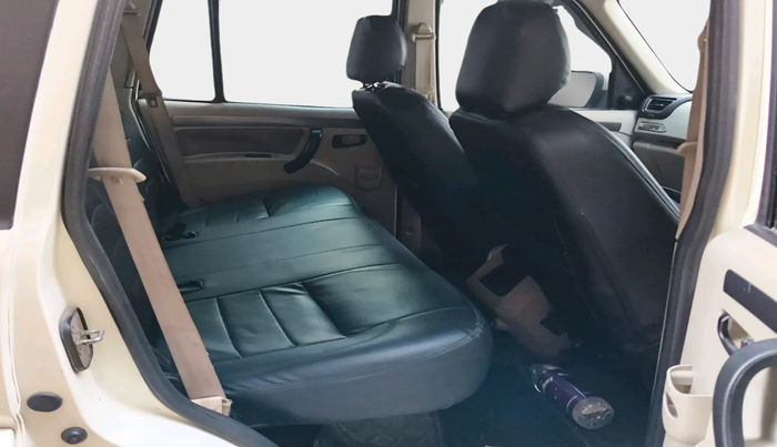 2019 Mahindra Scorpio S9, Diesel, Manual, 1,04,790 km, interior