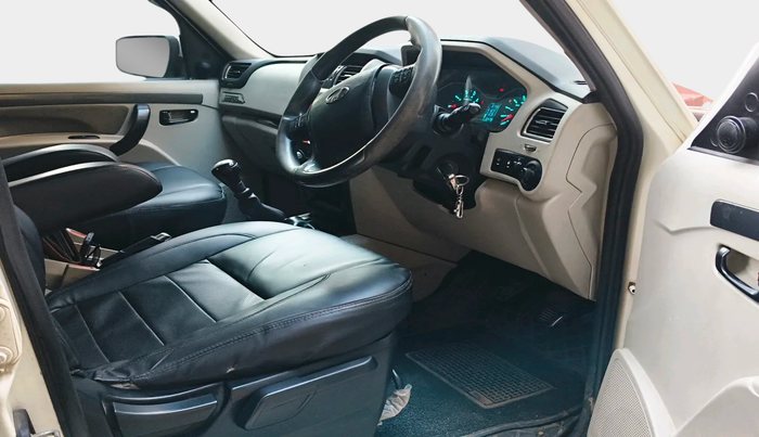 2019 Mahindra Scorpio S9, Diesel, Manual, 1,04,790 km, interior