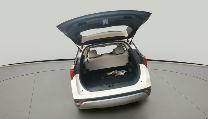 2022 Mahindra XUV700 AX 5 D MT 5 STR, Diesel, Manual, 45,911 km, exterior