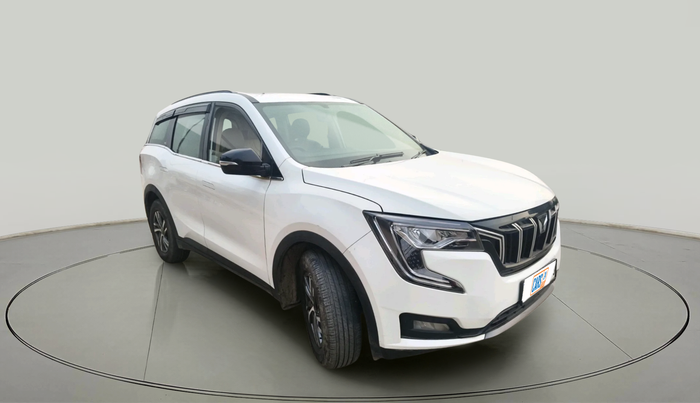 2022 Mahindra XUV700 AX 5 D MT 5 STR, Diesel, Manual, 45,911 km, exterior