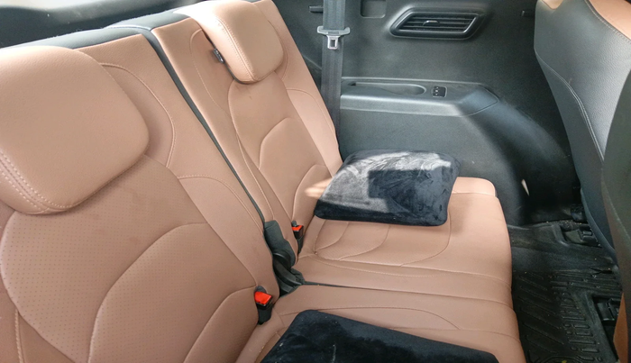 2023 MG HECTOR PLUS SAVVY PRO 1.5 TURBO CVT 6 STR, Petrol, Automatic, 21,382 km, interior