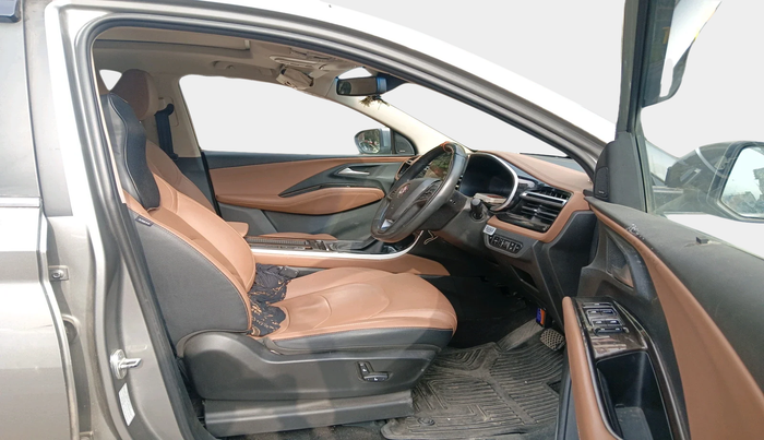 2023 MG HECTOR PLUS SAVVY PRO 1.5 TURBO CVT 6 STR, Petrol, Automatic, 21,382 km, interior