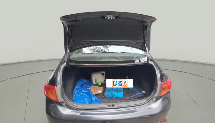 2011 Toyota Corolla Altis GL PETROL, Petrol, Manual, 1,41,951 km, exterior