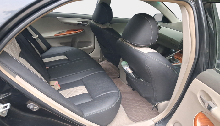 2011 Toyota Corolla Altis GL PETROL, Petrol, Manual, 1,41,951 km, interior