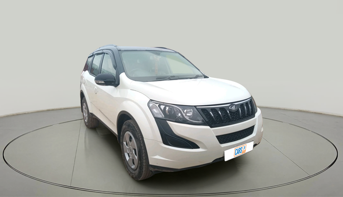 2017 Mahindra XUV500 W6 1.99, Diesel, Manual, 59,482 km, exterior