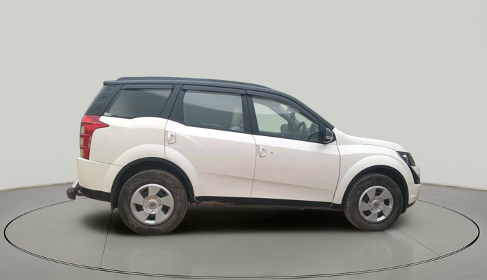 2017 Mahindra XUV500 W6 1.99, Diesel, Manual, 59,482 km, exterior