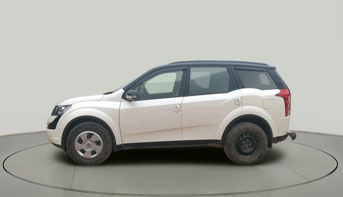 2017 Mahindra XUV500 W6 1.99, Diesel, Manual, 59,482 km, exterior