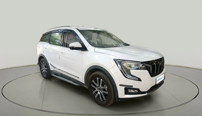 2024 Mahindra XUV700 AX 7 LUXURY P AT 7 STR, Petrol, Automatic, 8,684 km, exterior