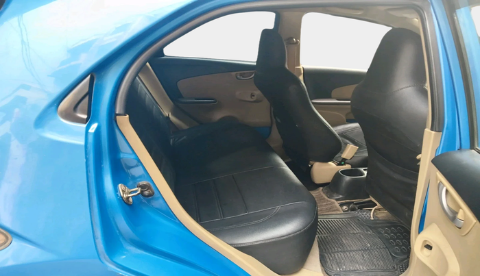 2011 Honda Brio V MT, Petrol, Manual, 81,013 km, interior