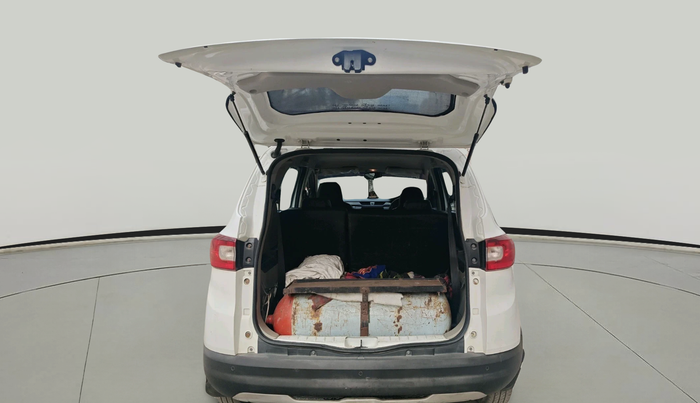 2022 Renault TRIBER RXT, Petrol, Manual, 76,145 km, exterior