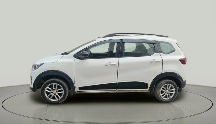 2022 Renault TRIBER RXT, Petrol, Manual, 76,145 km, exterior