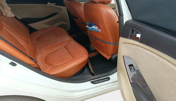 2013 Hyundai Verna FLUIDIC 1.6 VTVT SX, Petrol, Manual, 90,253 km, interior