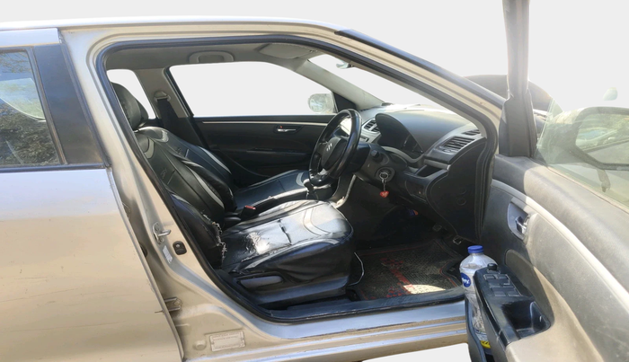 2013 Maruti Swift VXI, Petrol, Manual, 82,181 km, interior