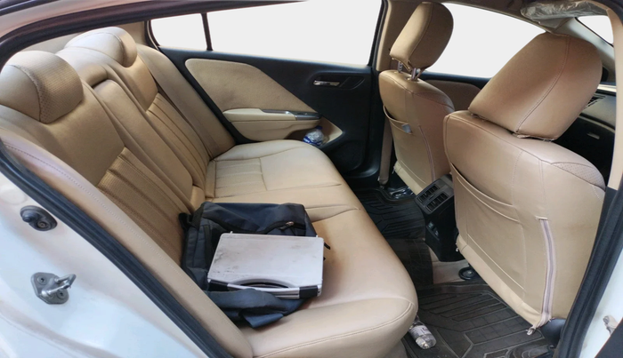 2015 Honda City 1.5L I-VTEC V MT, Petrol, Manual, 1,21,743 km, interior