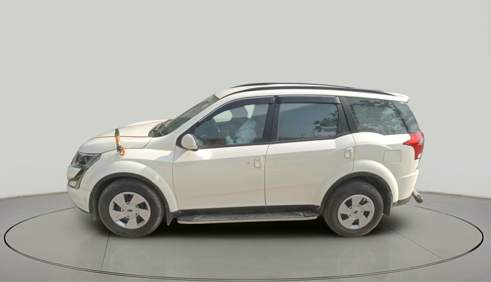 2021 Mahindra XUV500 W7, Diesel, Manual, 27,809 km, exterior