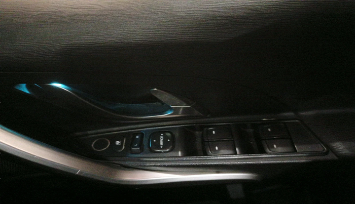 2021 Mahindra XUV500 W7, Diesel, Manual, 27,809 km, interior