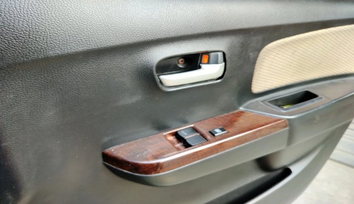 2017 Maruti Wagon R 1.0 LXI CNG, Petrol, Manual, 61,146 km, interior