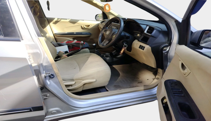 2016 Honda Amaze 1.2L I-VTEC S, Petrol, Manual, 1,30,216 km, interior