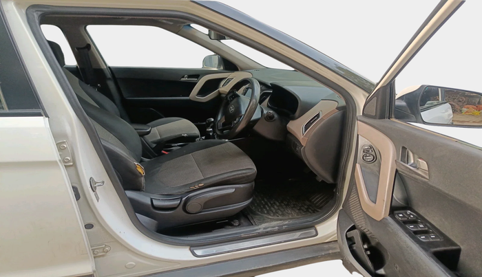 2016 Hyundai Creta SX PLUS 1.6 PETROL, Petrol, Manual, 1,24,593 km, interior