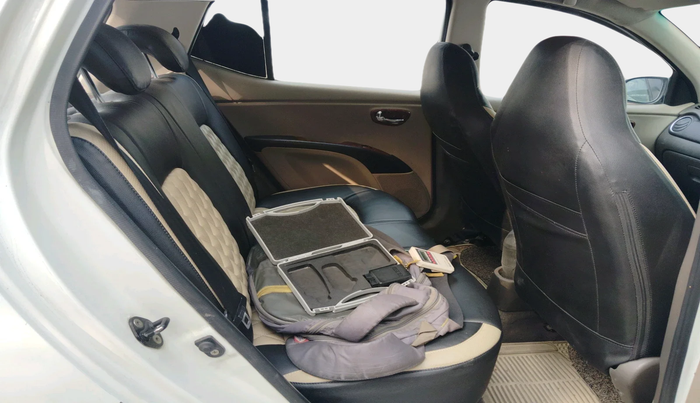 2012 Hyundai i10 SPORTZ 1.2, Petrol, Manual, 1,01,926 km, interior