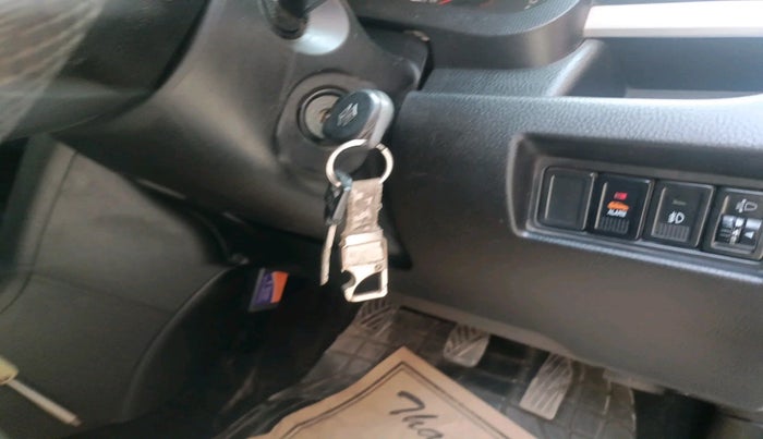 2015 Maruti Swift VXI, Petrol, Manual, 49,537 km, interior
