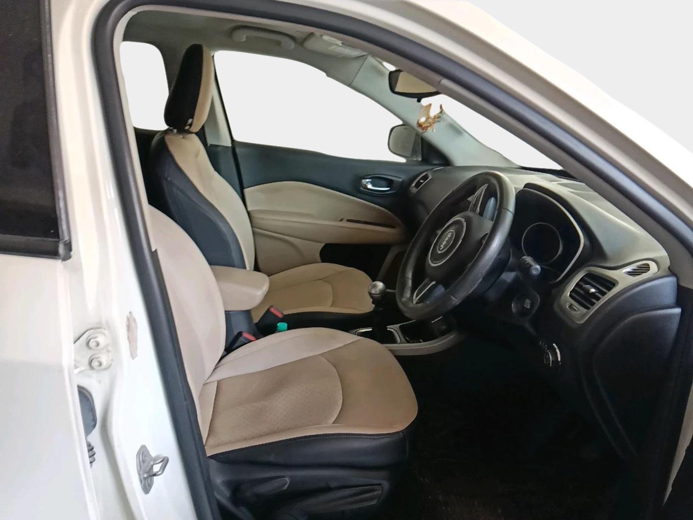 2018 Jeep Compass LONGITUDE (O) 2.0 DIESEL, Diesel, Manual, 1,57,758 km, interior