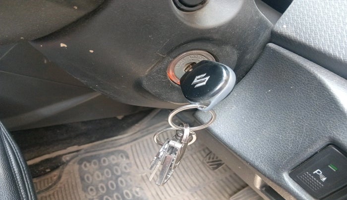 2016 Maruti Vitara Brezza ZDI, Diesel, Manual, 1,37,379 km, interior