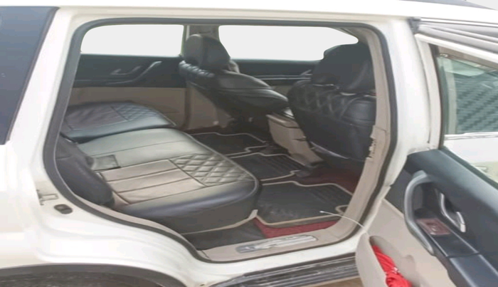 2015 Mahindra XUV500 W6, Diesel, Manual, 1,91,665 km, interior
