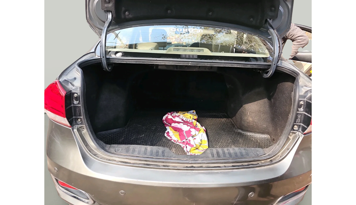 2019 Maruti Ciaz ALPHA  AT 1.5 SHVS PETROL, Petrol, Automatic, 69,099 km, exterior