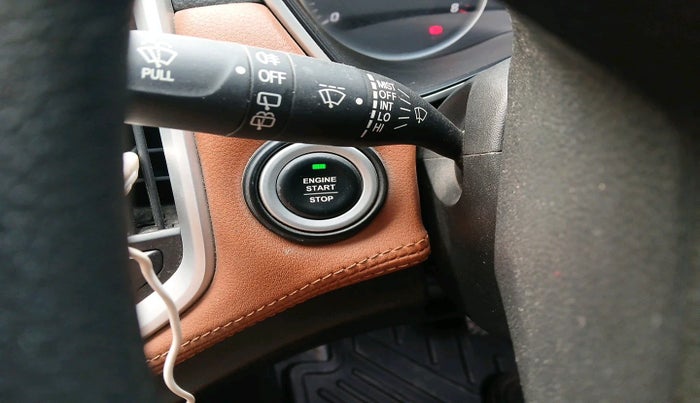 2022 MG HECTOR SHINE 1.5 PETROL TURBO CVT, Petrol, Automatic, 74,056 km, interior