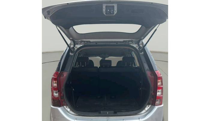 2013 Mahindra XUV500 W8, Diesel, Manual, 1,60,549 km, exterior