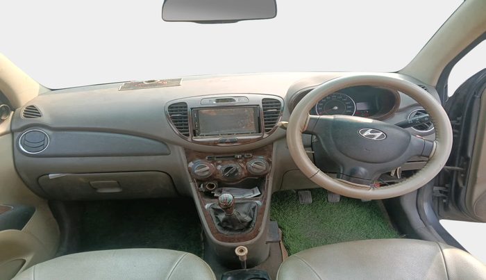 2011 Hyundai i10 MAGNA 1.2, Petrol, Manual, 1,06,333 km, interior