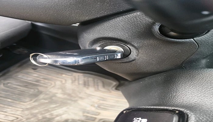 2024 KIA SONET HTK (O) 1.2 Petrol MT, Petrol, Manual, 13,733 km, interior