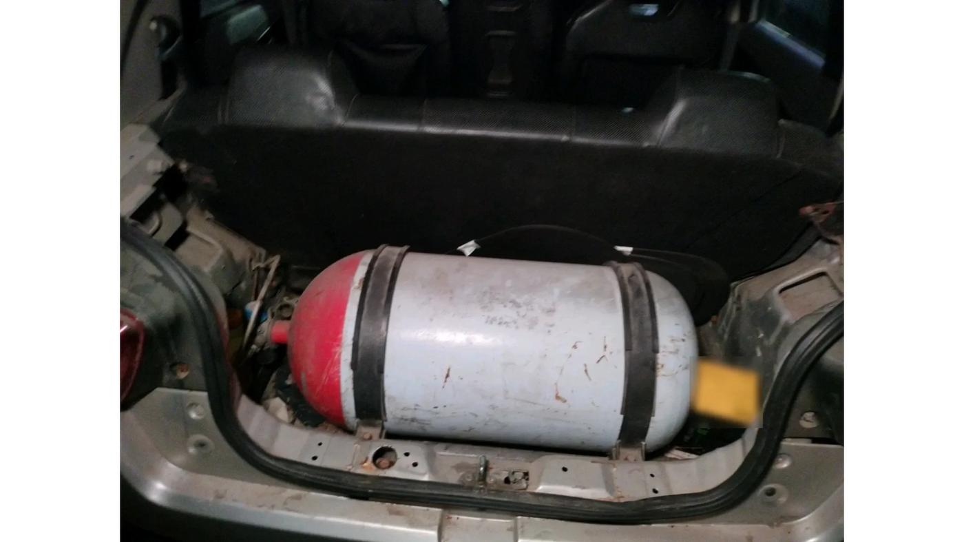 2018 Mahindra Kuv100 K2 TRIP CNG, Petrol, Manual, 63,415 km, exterior