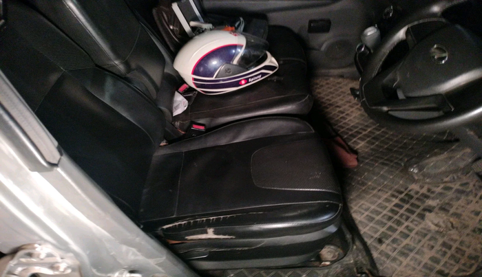 2018 Mahindra Kuv100 K2 TRIP CNG, Petrol, Manual, 63,415 km, interior