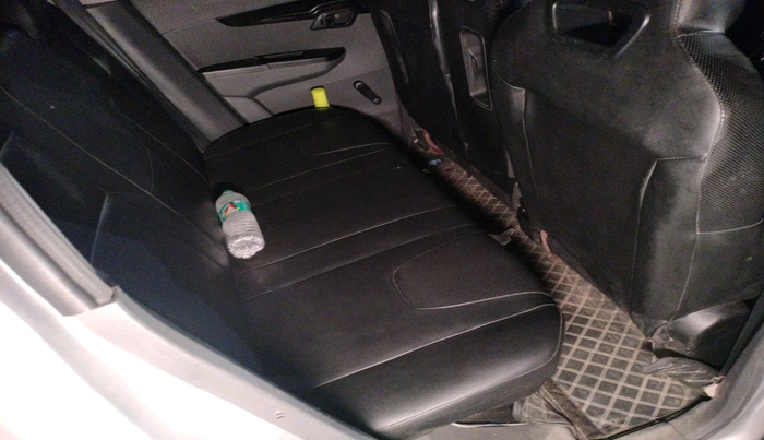 2018 Mahindra Kuv100 K2 TRIP CNG, Petrol, Manual, 63,415 km, interior