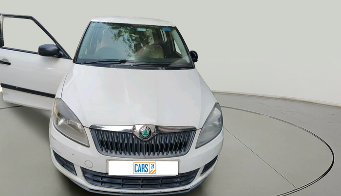 2011 Skoda Fabia ACTIVE 1.2 MPI, Petrol, Manual, 1,20,745 km, exterior