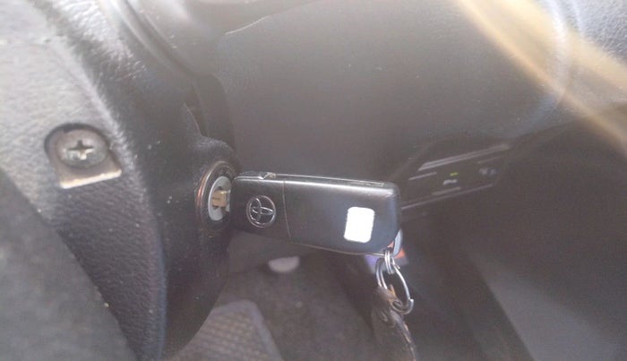 2017 Toyota Innova Crysta 2.4 GX 8 STR, Diesel, Manual, 1,44,850 km, interior