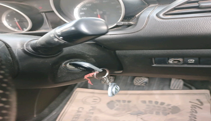 2021 Maruti Swift VXI, Petrol, Manual, 66,158 km, interior