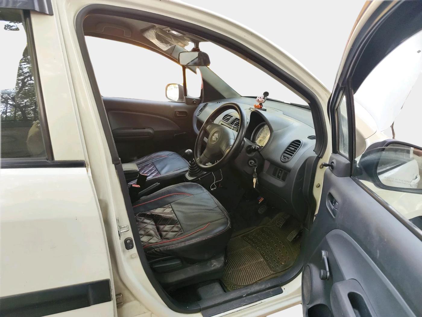 2011 Maruti Ritz LXI, Petrol, Manual, 54,490 km, interior