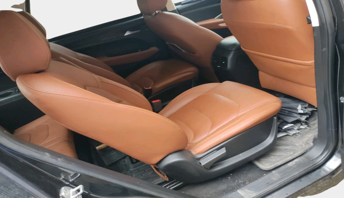 2020 MG HECTOR PLUS SMART 2.0 DIESEL TURBO MT 6-STR, Diesel, Manual, 61,419 km, interior